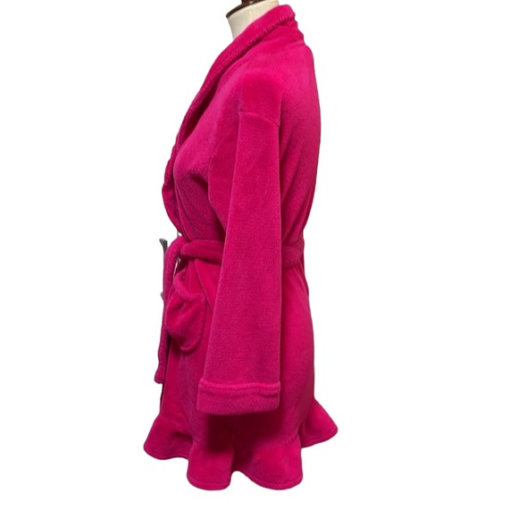 Girls Pink Fluffy Robe * Size Large 10 / 12 * Cute Ruffle Hemline POCKETS - Picture 3 of 9